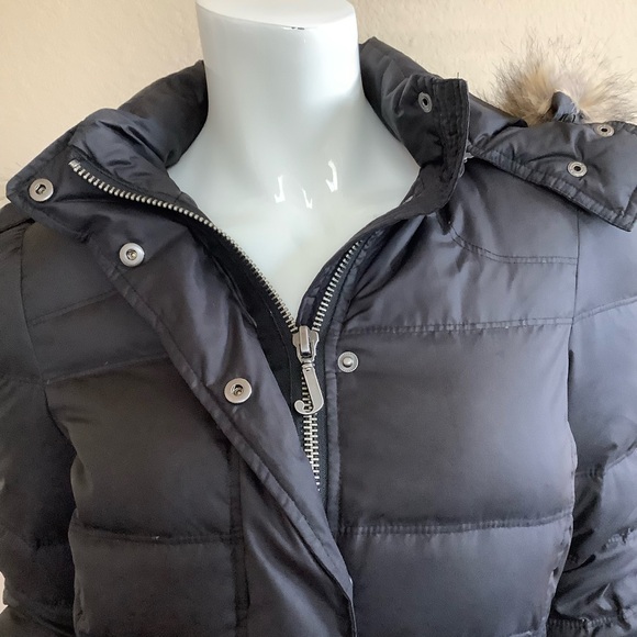 Women's Black Puffer Coat with Faux Fur Hood - Picture 7 of 8